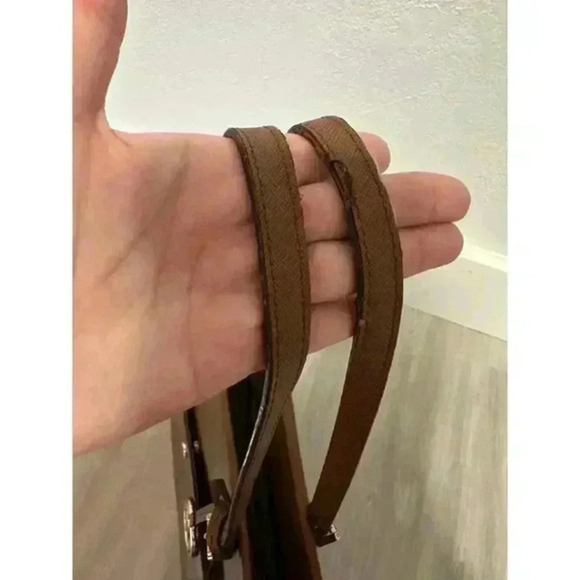 Michael Michael Kors  JET SET ITEM LARGE TOP ZIP POCKET TOTE - Picture 6 of 11